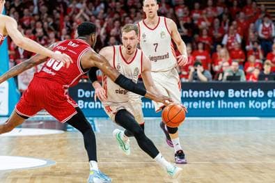 BBL: Bayern verlieren in Bamberg - Alba erlebt Debakel