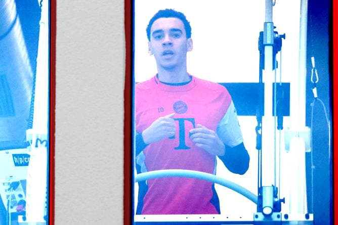 Fans in Sorge: Das steckt hinter dem Musiala-Foto