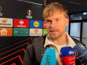 Fan-Frust beim VfB nach der 1:2-Niederlage gegen Porto in der Europa League. Stuttgart-Star Maximilian Mittelstädt äußert sich kritisch zu den Aktionen des FC Porto. VfB-Boss Fabian Wohlgemuth sieht darin jedoch einen normalen Aspekt des Spiels.