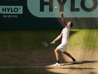 Der Aufschlag von Alexander Zverev sorgte bei den US Open teilweise für Aufsehen. Eine Zahl dazu lässt Boris Becker und Andrea Petkovic in ihrem gemeinsamen Podcast "Becker Petkovic" aufhorchen.