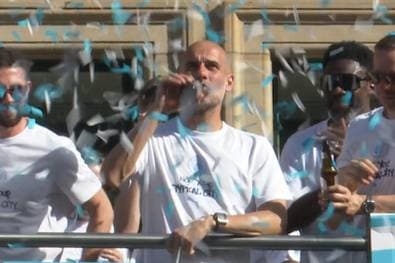 Bier & Konfetti! So feiert City den Guardiola-Abschied