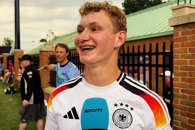 "Raumdeuter": Diese US-Fans sind echte DFB-Experten