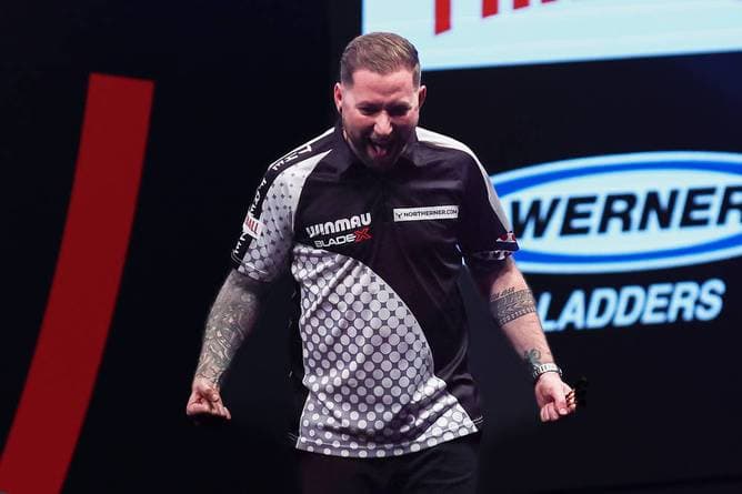 Noppert mit 9-Darter zum Match - Deutsche stark
