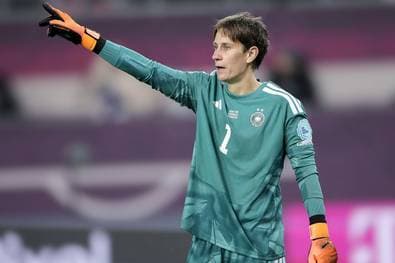 Rücktritt? DFB-Torhüterin lässt alles offen