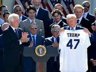 Trotz wütender Fans: Dodgers besuchen Trump im Weißen Haus