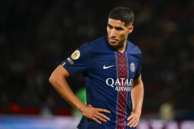 Flitzer macht PSG-Chance zunichte