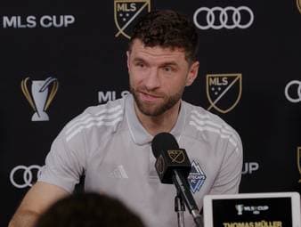 Die erfolgreiche Bilanz von Thomas Müller gegen Lionel Messi wird immer wieder zum Thema. Der Ex-Bayern-Star geht aber gelassen mit den Fragen um. 