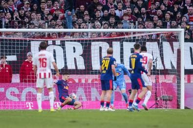 "Jubele, um mir selbst einzureden, dass es kein Handspiel ist"