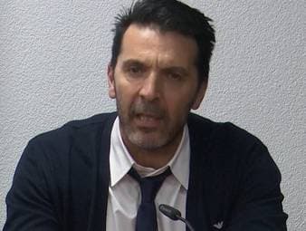 Nach Italiens Debakel und der verpassten WM will Gianluigi Buffon keine überstürzten Entscheidungen treffen. Der Delegationsleiter plant, im Juni zu entscheiden, wie es mit der Squadra Azzurra weitergeht.