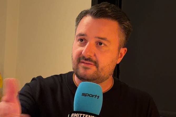 "Leroy Sané, bitte zieh' dir Lederschuhe an!"
