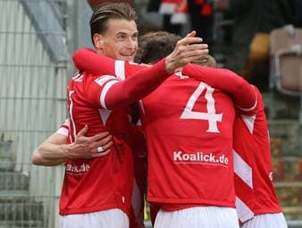 Cottbus erobert Tabellenspitze