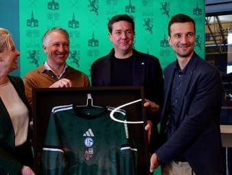 Das 150-jährige Bestehen Gelsenkirchens würdigt der FC Schalke 04 mit einer besonderen Aktion. 