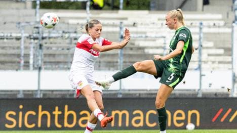 Ella Peddemors (r.) brachte Wolfsburg früh in Führung