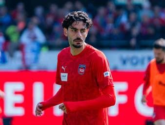 Lebensretter-Suche für Spieler-Freundin