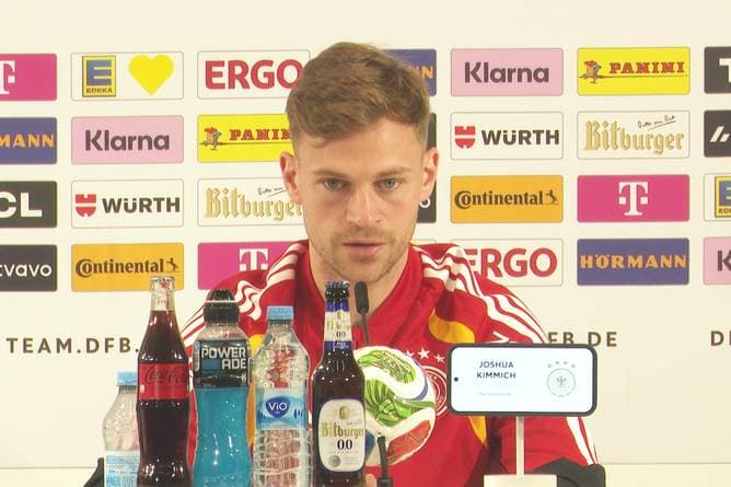 Diese Frage würdigt Kimmich mit nicht mehr als einem Wort
