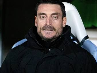 Eintracht-Kapitän? Riera baut massiv um!