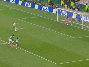 Harry Kane - wer sonst? Englands Kapitän übernimmt Verantwortung und verwandelt einen Foulelfmeter zum vorentscheidenden 3:1.