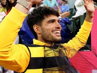 "Biene“ Alcaraz sorgt für Lacher