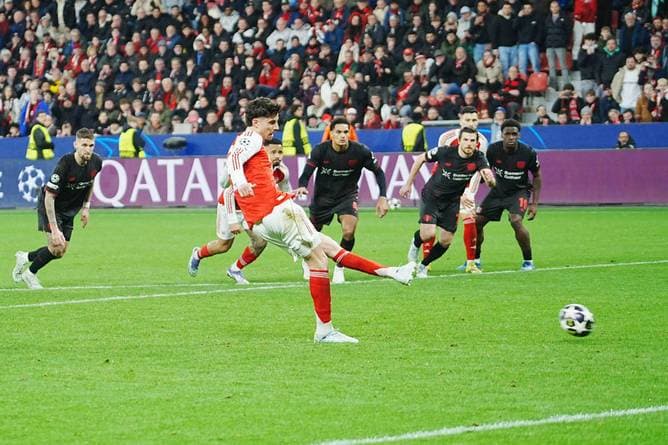 "Krasse Schwalbe": Schiri-Experte wird deutlich