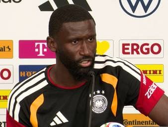 Antonio Rüdiger reagiert auf die Kritik an seiner WM-Nominierung und sendet eine Botschaft an seine Kritiker.