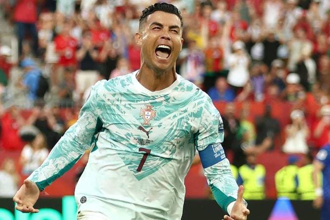 WM-Kracher: Ronaldo fordert Spanien
