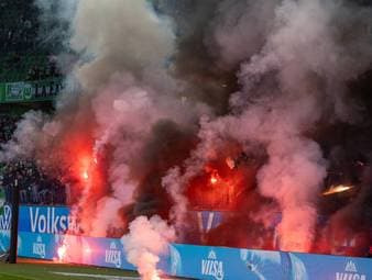 Fan-Wut und wilde Szenen: Trainer droht Rauswurf