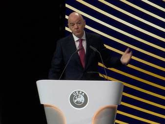 Gianni Infantino plädiert dafür, mehr Frauen in wichtigen Führungspositionen im Fußball einzusetzen. Der FIFA-Präsident sieht die Möglichkeit von ihnen zu lernen. 