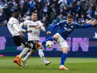Dzeko schreibt Geschichte bei Schalke-Wahnsinn
