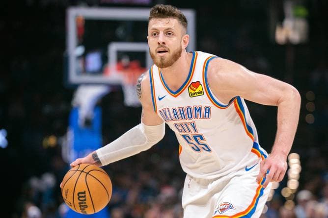 NBA: Hartenstein löst Playoff-Ticket im deutschen Duell