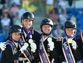 Die erste Goldmedaille der Reit-WM 2026 in Aachen geht an Deutschland: Das Team um Star-Reiterin Isabell Werth gewann vor Großbritannien und Dänemark.