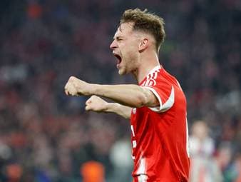 Frau erfüllt Kimmich-Wunsch