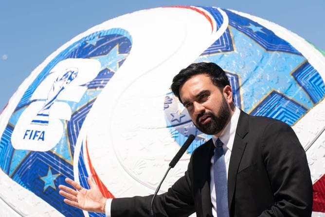 "Reine Geldmacherei": Ärger wegen FIFA-Verbot