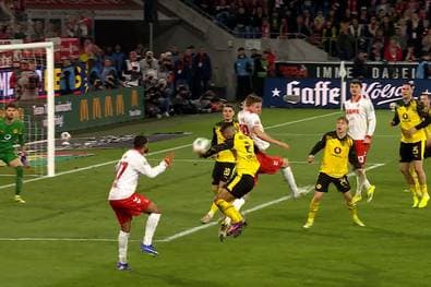 "Unverantwortlich!" Elfer-Szene empört Doppelpass