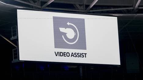 Debatte über zusätzliche VAR-Befugnisse