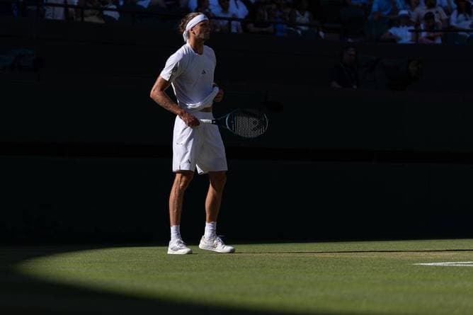 Zverev ausgebremst