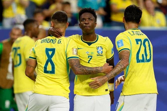 Brasilianisches Star-Ensemble in der Startelf