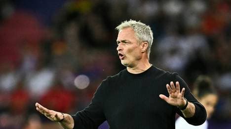 Christian Wück hofft auf den Betzenberg