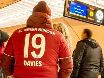 U-Bahn vor Bayern-Kracher geräumt