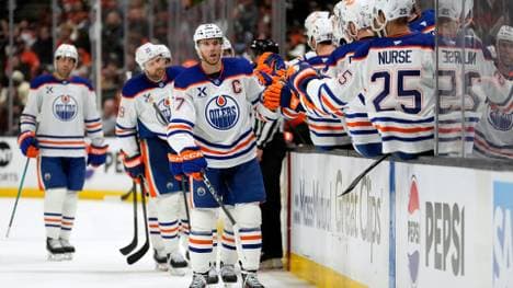 McDavid (M.) wird geehrt