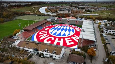 Sportpark in Unterhaching mit FCB-Wappen (Fotomontage)