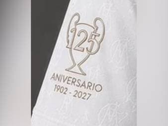 Die Plattform "footyheadline.com" hat die ersten Entwürfe zum Sondertrikot von Real Madrid anlässlich des 125-jährigen Vereinsjubiläums geleaked.