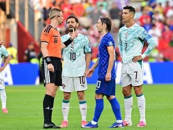 "Man kann nirgendwo sehen, dass er den Ball berührt"