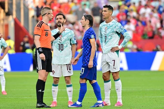 "Man kann nirgendwo sehen, dass er den Ball berührt"