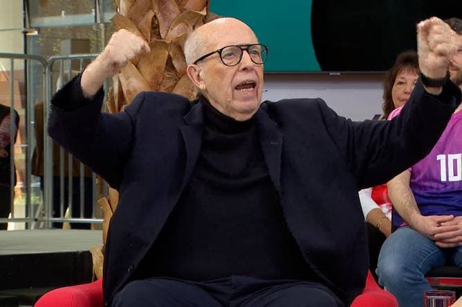 Epischer Calmund! Diesen Dopa-Auftritt müssen Sie sehen