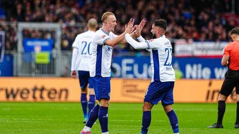 Isac Lidberg (l.) erzielte gegen Kiel sein 8. Saisontor