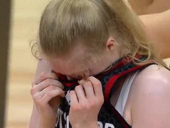 Als die Schlusssirene ertönt, ist klar, dass sich das deutsche Team für das herausragende Turnier nicht mit einer Medaille belohnen kann.