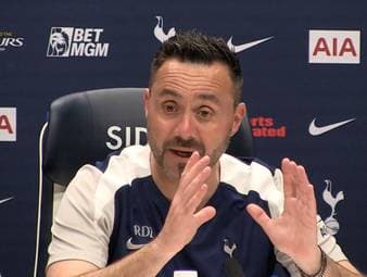 Roberto De Zerbi sieht großes Potenzial in Ex-Bayern-Profi Mathys Tel. Der Trainer der Tottenham Hotspur entschuldigt sich zugleich dafür, dass er den Offensivmann auf einer falschen Position einsetzen musste.