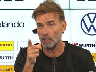Jürgen Klopp wird auf seiner Antritts-PK als Bundestrainer gefragt, ob er in der deutschen Nationalmannschaft seinen Fußball durchdrücken möchte. Der 59-Jährige holt weit aus.