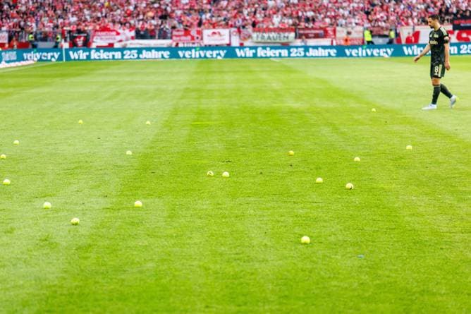 Bundesliga-Partie muss unterbrochen werden