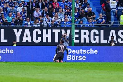 HSV-Krise: Erst Horror-Heimdebüt, dann Zoff-Jubel